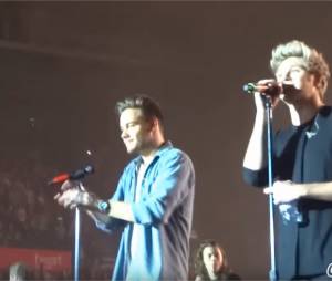 One Direction : câlin et joli discours pour le final de la tournée On The Road à Sheffield en Angleterre, le 31 octobre 2015