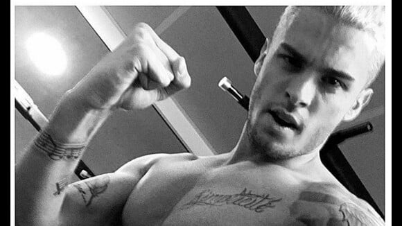 Baptiste Giabiconi : selfie sexy à la salle de sport, ses fans sous le charme sur Instagram