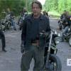 The Walking Dead saison 6 : le groupe de Negan se dévoile dans un extrait de l'épisode 9