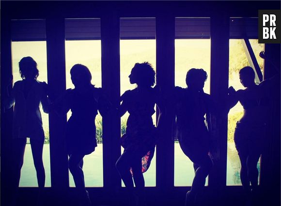 Taylor Swift en vacances en Australie avec toute son staff de la tournée 1989, décembre 2015