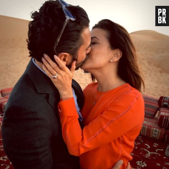 Eva Longoria montre sa bague de fiançailles sur Instagram, le 13 décembre 2015