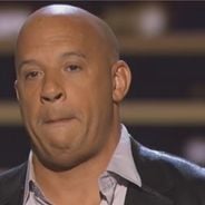 Vin Diesel : hommage à Paul Walker en chantant lors des People&#039;s Choice Awards 2016
