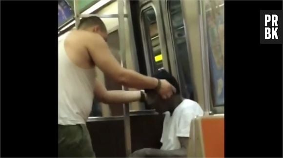 Il donne son t-shirt à un SDF dans le métro : la vidéo fait le buzz