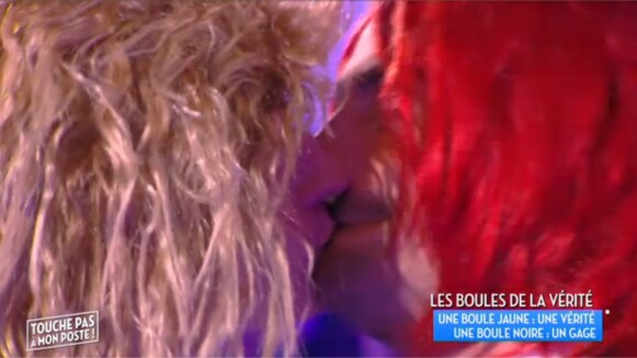 Matthieu Delormeau et Camille Combal : un baiser façon Feux de l'Amour dans TPMP