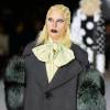 Lady Gaga métamorphosée au défilé Marc Jacobs à la Fashion Week de New York le 18 février 2016
