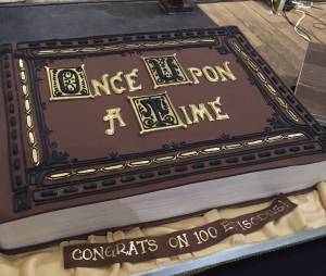 Once Upon a Time saison 5 : le gâteau de la soirée pour le 100ème épisode le 21 février 2016