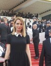 Estelle d'Estelle Blog Mode, montant les marches du Festival de Cannes 2016.
