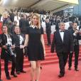Estelle d'Estelle Blog Mode, montant les marches du Festival de Cannes 2016.