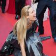 Petro Nemcova : sa chute hilarante sur le tapis rouge du Festival de Cannes 2016