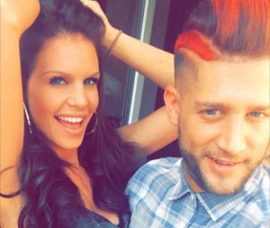 Paga dévoile une nouvelle couleur de cheveux