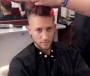 Un petit tour chez le coiffeur pour Paga