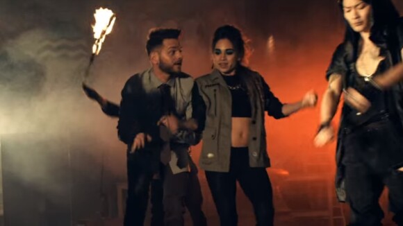 Cécilia (Koh Lanta 2016) : découvrez l'aventurière dans un clip de Keen'V