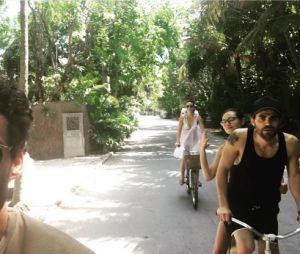 Paul Wesley et Phoebe Tonkin en pleine balade à vélo au Mexique