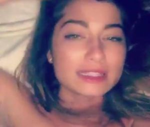 Laurie Marquet (Le Bachelor, Ex on the beach) s'exhibe seins nus sur Snapchat