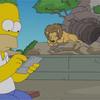 Les Simpson : quand Homer joue à Pokémon Go, c&#039;est très drôle