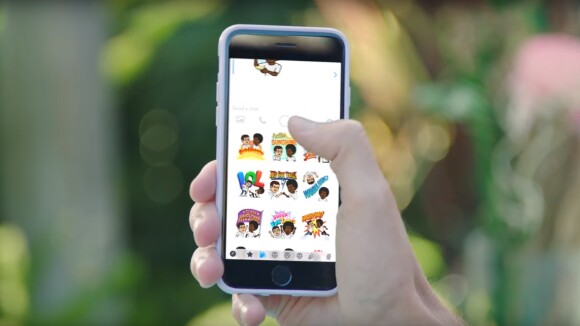 Bitmoji : Snapchat lance les emojis personnalisés à votre image 🙌
