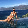 Cristina Cordula en bikini pendant ses vacances en Corse