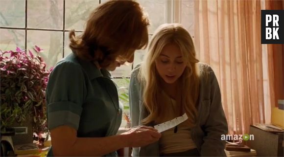 Crisis In Six Scene : Miley Cyrus en images