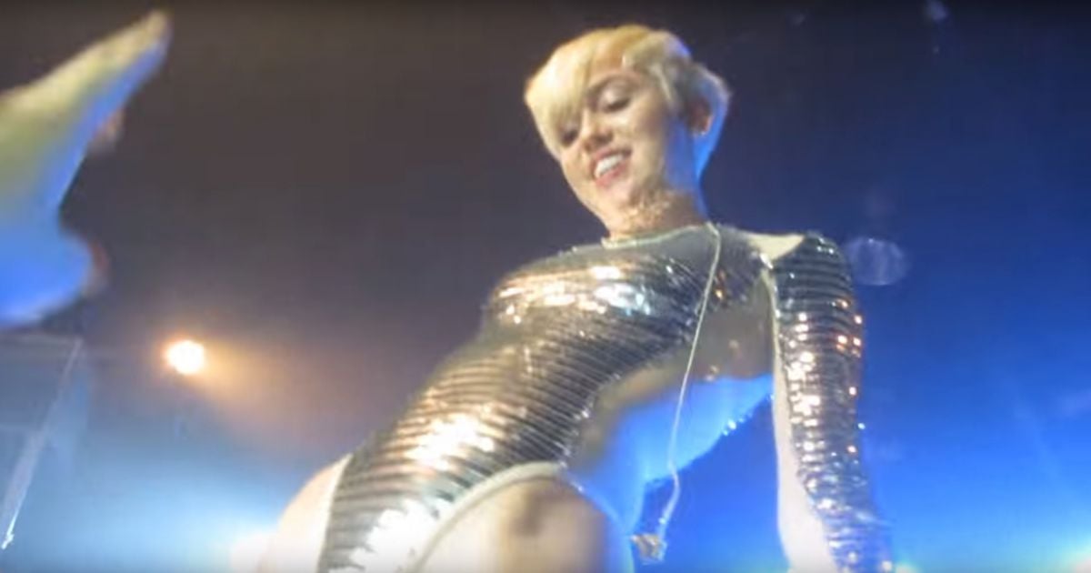 Miley Cyrus Laisse Ses Fans La Toucher Des Endroits Tr S Intimes La Vid O G Nante Purebreak
