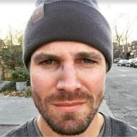 Arrow : Stephen Amell agressé par un fan en pleine rue