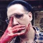 Marilyn Manson :"on m'a demandé de tuer des gens au cinéma, j'ai dit oui" (bande-annonce)