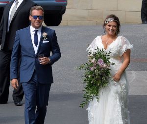 Johan­nah Deakin, la mère de Louis Tomlinson, s'esst mariée avec Dan Deakin en juillet 2014