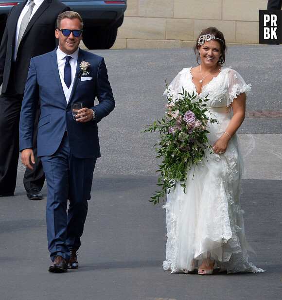 Johan­nah Deakin, la mère de Louis Tomlinson, s'esst mariée avec Dan Deakin en juillet 2014