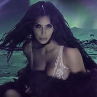 Kim Kardashian : le grand retour en lingerie sexy... pour prôner la paix dans le monde