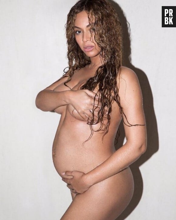 Beyoncé enceinte et nue : les photos de son shooting sexy dévoilées.