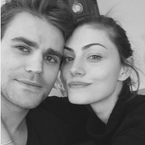 Paul Wesley et Phoebe Tonkin en couple ou séparés ? Les photos qui sèment le doute
