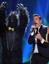 Eurovision 2017 : l'Italien Francesco Gabbani accompagné d'un homme déguisé en gorille !