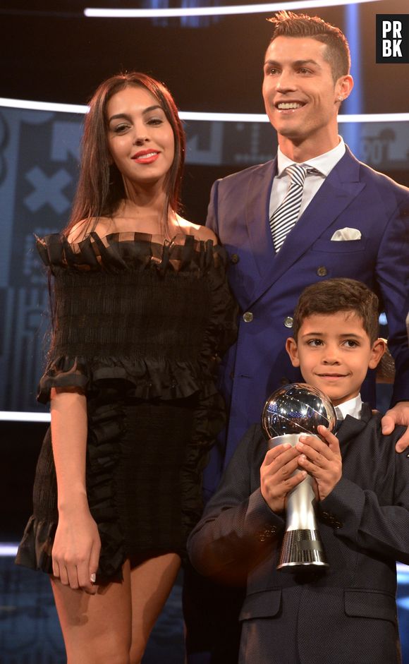Cristiano Ronaldo bientôt encore papa ? Sa copine Georgina Rodriguez serait enceinte !
