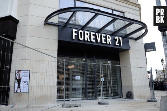 Forever 21 va ouvrir Riley Rose, sa première boutique de maquillage !