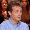 Quotidien : Hugo Clément aide un enfant à retrouver son doudou !