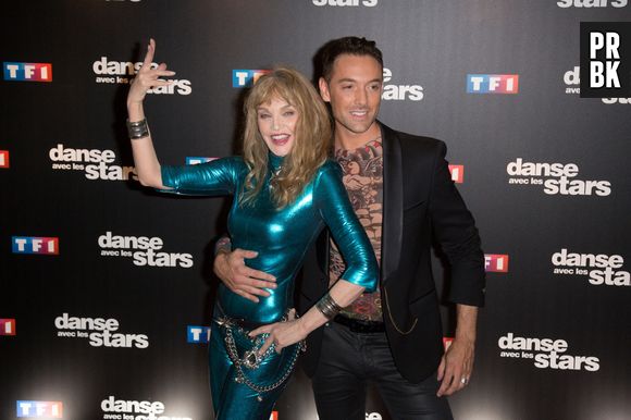 Danse avec les stars 8 truqué ? Gilles Verdez balance : "Arielle Dombasle a signé pour quatre primes", donc "ils ont viré Vincent Cerutti" puis Hapsatou Sy "parce qu'elle est sur C8" !