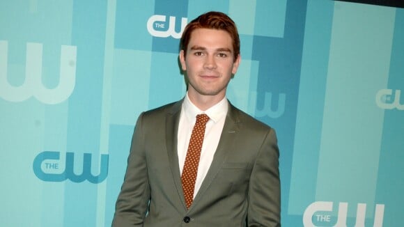 KJ Apa (Riverdale) sur son accident de voiture : "Ça m'a servi de leçon"