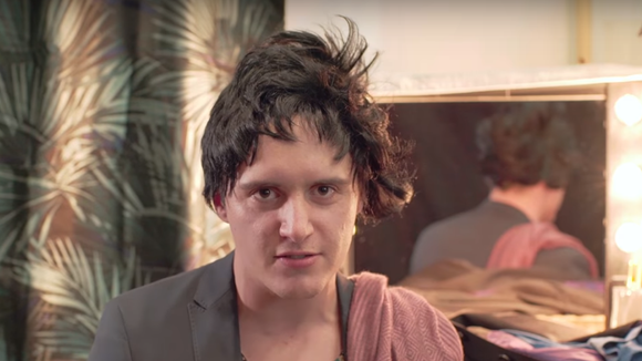 Mister V en Karine Le Marchand, Hugo Tout Seul en Cristina Cordula : la parodie très drôle du Woop !