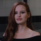 Madelaine Petsch (Riverdale) en véritable mean girl dans la bande-annonce de F the Prom