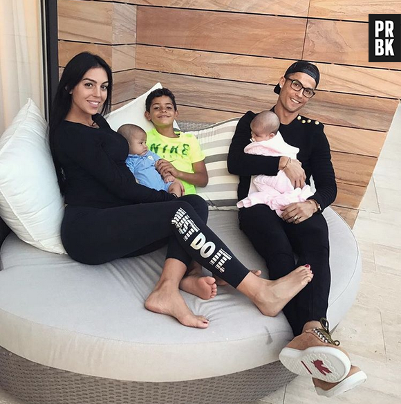 Cristiano Ronaldo et Georgina Rodriguez : le visage de leur fille Alana Martina dévoilé !