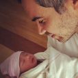 Jessica Alba maman : son mari Cash Warren pose avec leur fils Hayes né le 31 décembre 2017