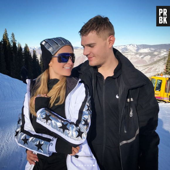 Paris Hilton fiancée à son petit ami Chris Zylka