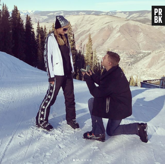 Paris Hilton fiancée à son petit ami Chris Zylka : elle confirme sur Instagram