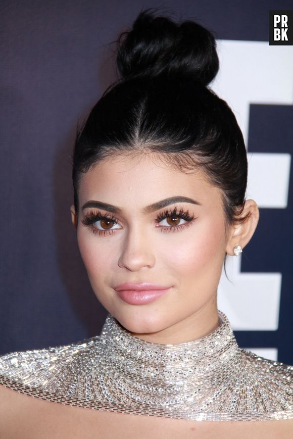 Kylie Jenner mère porteuse de Kim Kardashian ? La rumeur relancée depuis cet indice !
