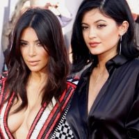 Kylie Jenner mère porteuse de Kim Kardashian ? La folle théorie relancée depuis cet indice