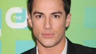 Michael Trevino (The Vampire Diaries) de retour dans le reboot de Roswell