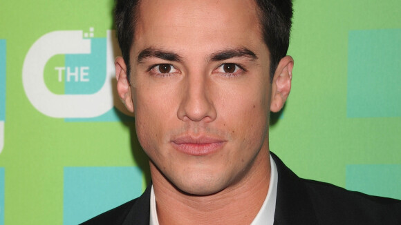 Michael Trevino (The Vampire Diaries) de retour dans le reboot de Roswell