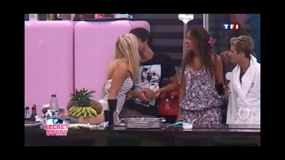 Secret Story 4 ... enfin le bisou entre Robin et Stéphanie