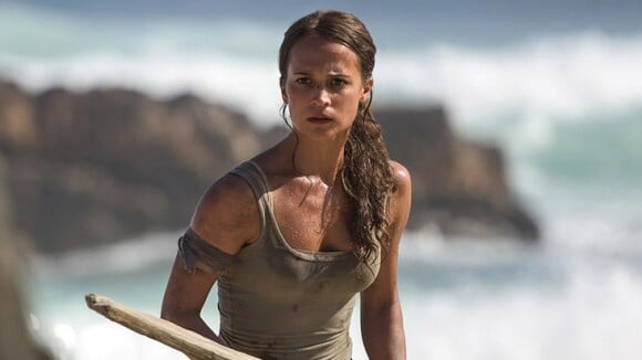Tomb Raider : Un youtubeur lynché après avoir critiqué les seins "trop petits" d'Alicia Vikander