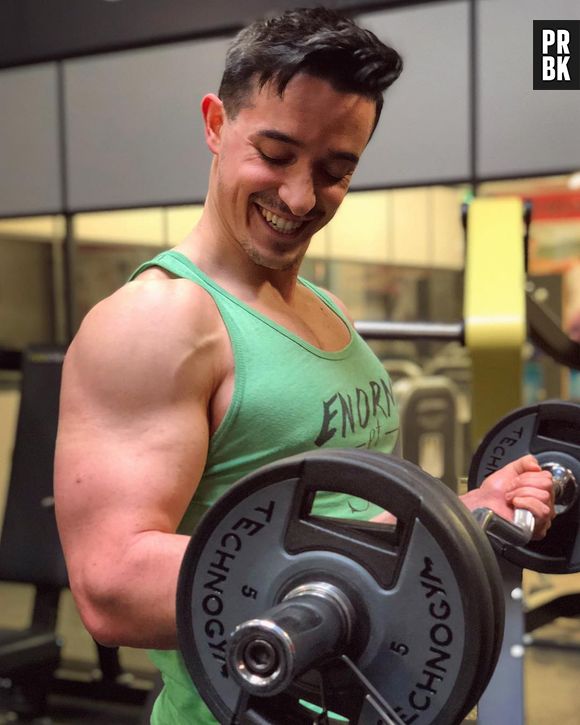 Tibo InShape dénonce les photos Instagram retouchées : "personne n'est parfait"