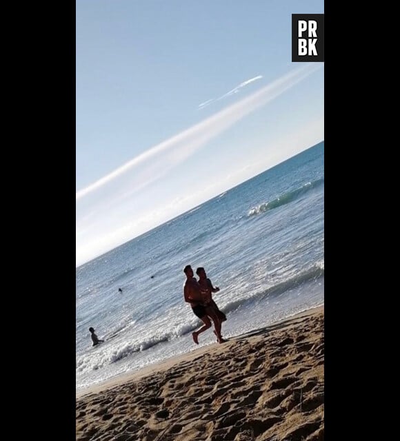 La Villa des Coeurs Brisés 4 : Vincent Shogun et Jordan en plein footing sur la plage